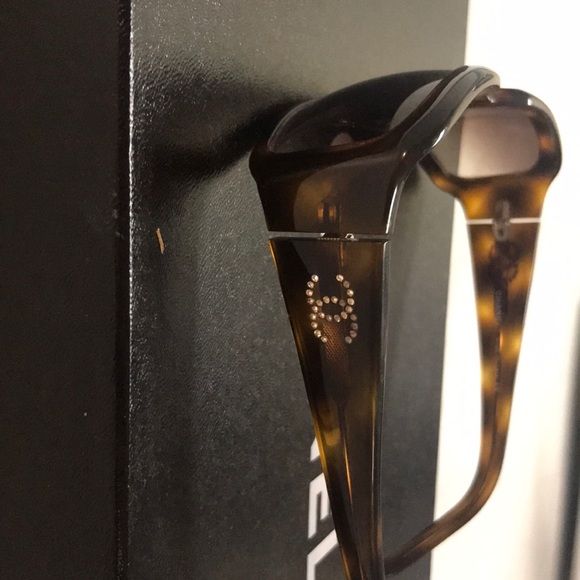 Two Authentic Chanel Sunglasses. - Picture 3 of 7